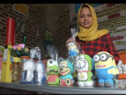 Nur Ekayani Banting Stir Menggeluti Kerajinan Celengan Berkarakter
