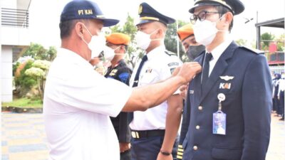 Ratusan Personil Gabungan dari Internal PT Kereta Api Indonesia, TNI, Polri disiagakan selama 18 hari, sambut Natal dan Tahun Baru 2022/2023