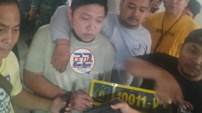 Pengendara Koboi Viral Bernopol Dinas Polisi Palsu di Tomang Kurang 1×24 berhasil diringkus tim gabungan Polda Metro Jaya