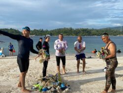 Jaga Ekositem Laut, Polda Lampung Bersih Bersih Pantai