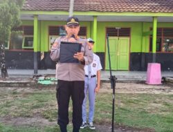Kapolsek Pesisir Utara menjadi Inspektur upacara bendera di SMAN 1 Lemong