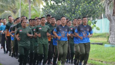 Jaga Soliditas Dan Kebugaran Tubuh Prajurit dan PNS Korem 043/Gatam Olahraga Bersama