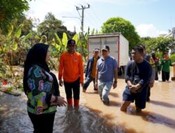 Walikota Bandar Lampung Tinjau Banjir Di Citra Garden