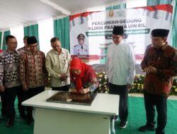 Bunda Eva Dwiana Resmikan Gedung Baru Klinik Pratama UIN RIL