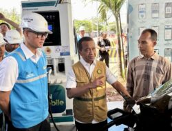 Kunjungi SPKLU di Banten, Menteri ESDM Apresiasi Kesiapan PLN Sambut Mudik Lebaran 2025