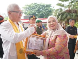 Pemerintah Kota Bandarlampung menggelar upacara bendera dalam rangka memperingati Hari Ulang Tahun (HUT) ke-344 Kota Bandar Lampung