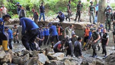 Pemkot Bandar Lampung dan TNI Percepat Normalisasi Sungai di Way Halim Cegah Banjir