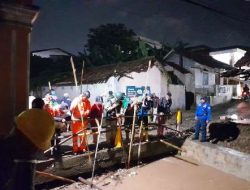 Satuan Tugas (Satgas) Gabungan Pemerintah Kota Bandar Lampung Langsung Bergerak Melakukan Penanganan di Lapangan