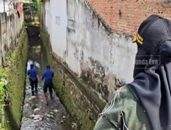 Bunda Eva Menemukan Banyak Tumpukan Sampah di Aliran Sungai Juga Kedapatan Warga Membuang Sampah ke Sungai Saat lakukan Sidak