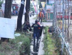Cegah Genangan Satgas Kota Sisir Drainase Bandar Lampung